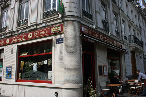 * Sébastopol, Le Chat dans l'Horloge *